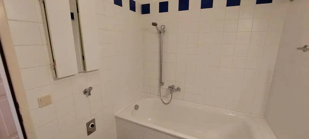 Citywohnung - 2 Zimmer Wohnung  im Dachgeschoss