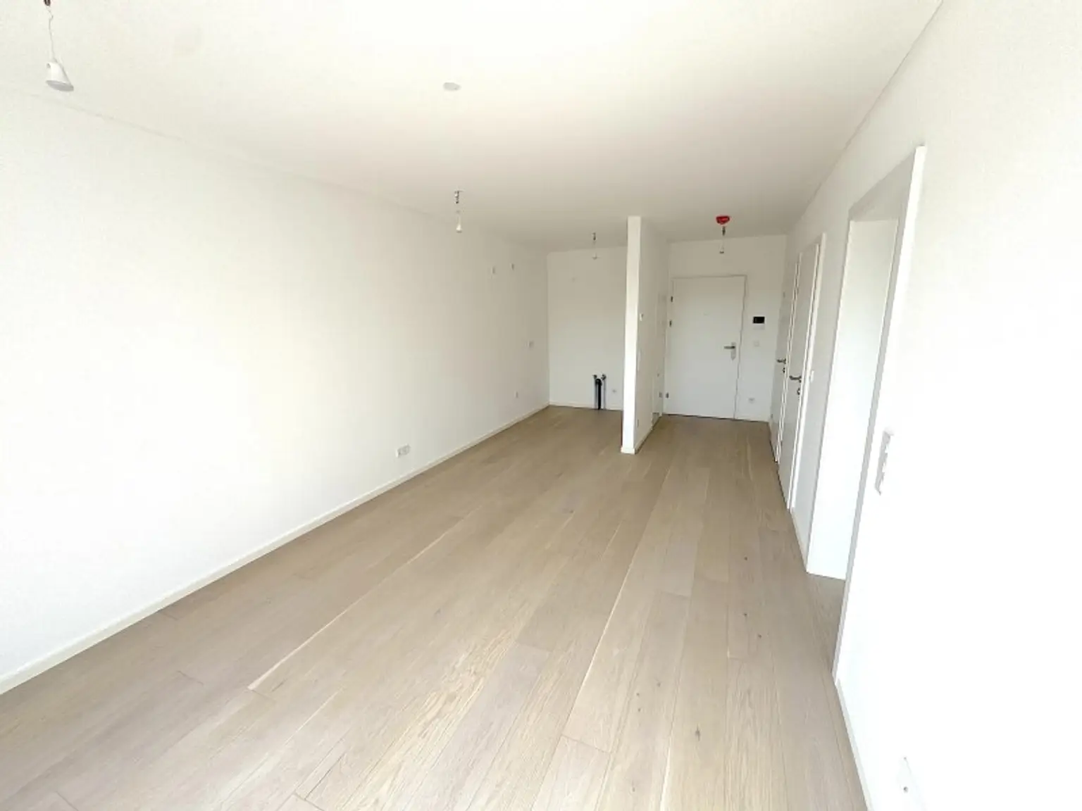 EIGENGRUND NÄHE ALTE DONAU – FREIFLÄCHEN - LUFTWÄRMEPUMPE – KELLER – GARAGE – U-BAHN!