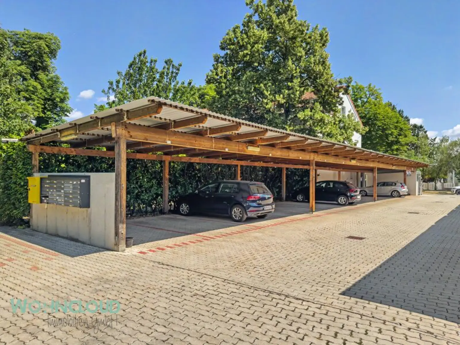 CARPORT