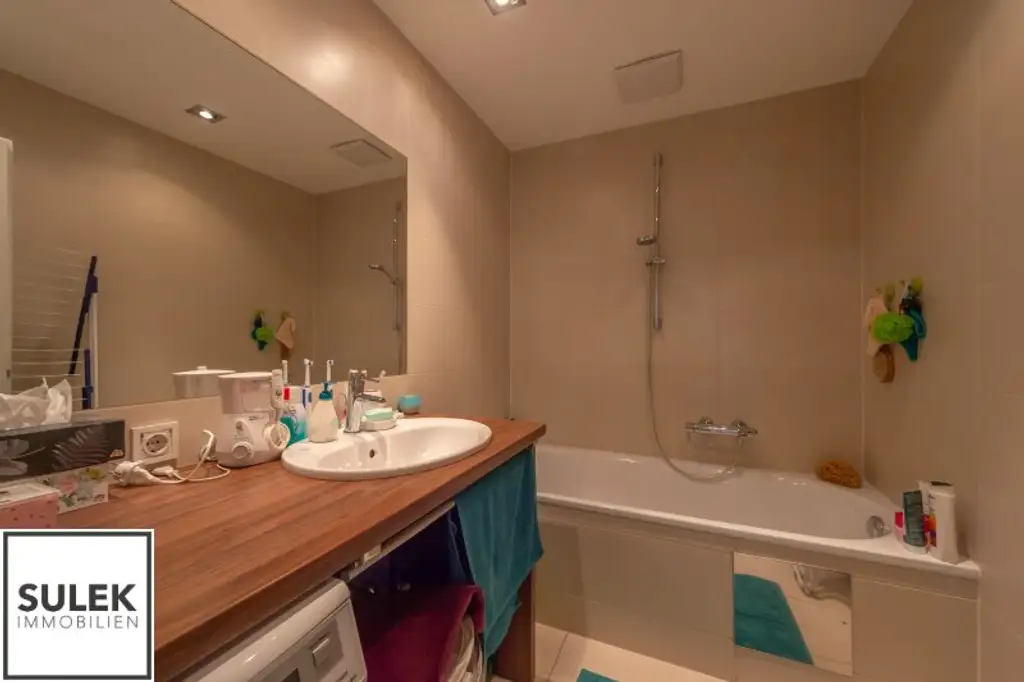 *Ab Dezember* Perfekt geschnittene 2-Zimmer-Wohnung (unmöbliert) in der Gentzgasse