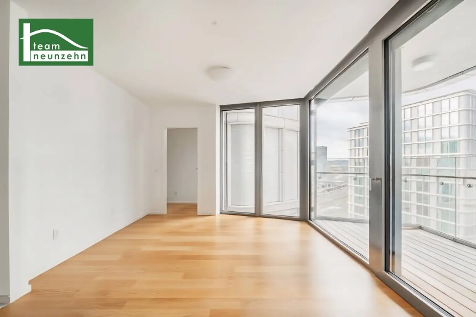 Wohnen mit Wohlfühlfaktor nahe dem Schloss Belvedere: 2-Zimmer Wohnung mit Loggia, Tiefgarage & Top-Ausstattung!