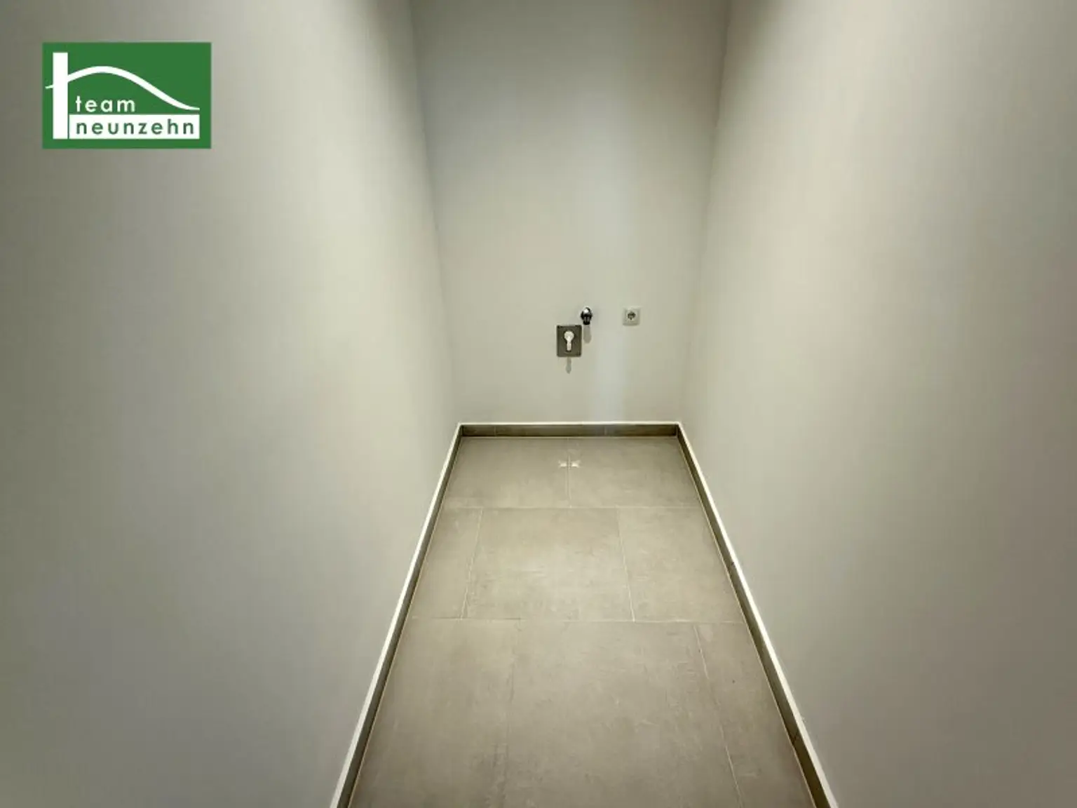 Jetzt einziehen: Frisch sanierte Wohnung mit moderner Ausstattung und Freifläche. - WOHNTRAUM