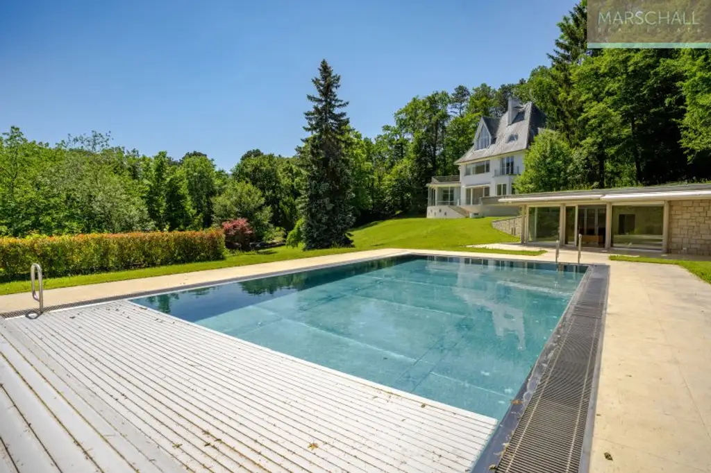 Elegantes Anwesen mit großzügigem Grundbesitz (11.045 m²) zur Vermietung