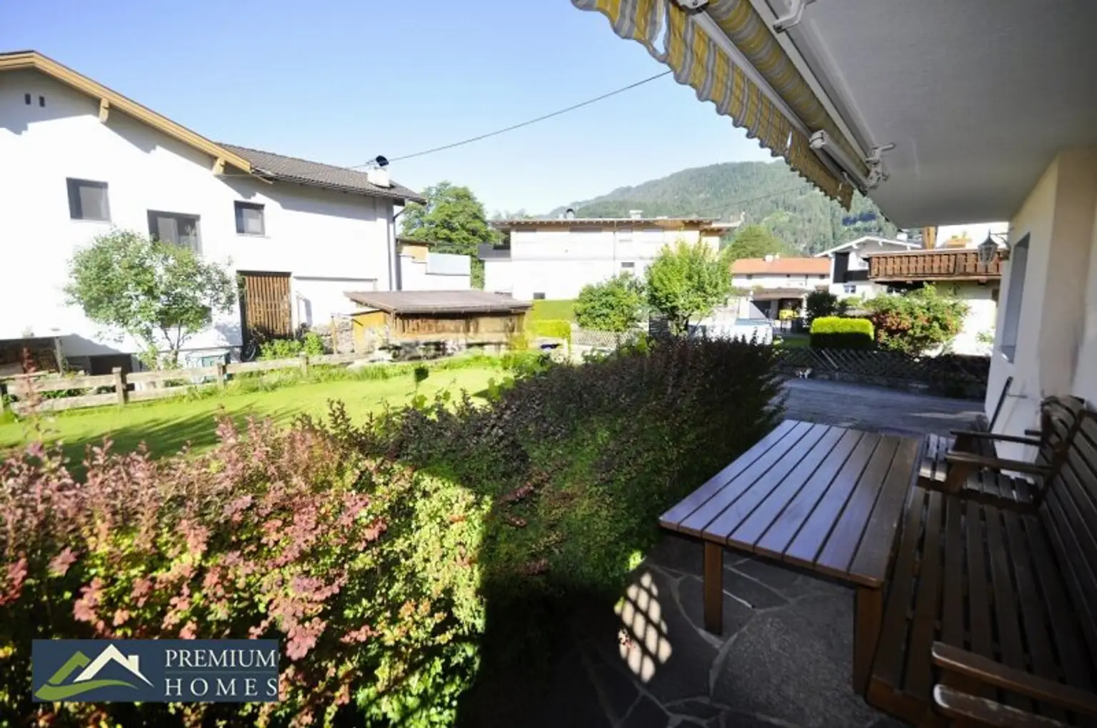 BREITENBACH am Inn - Blick von der Terrasse Richtung Westen