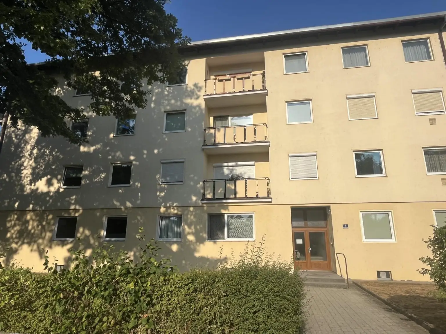 gepflegtes Wohnhaus