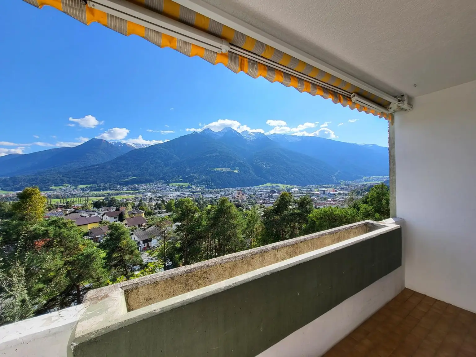 Sonnige Dachgeschosswohnung mit Traumblick über Telfs