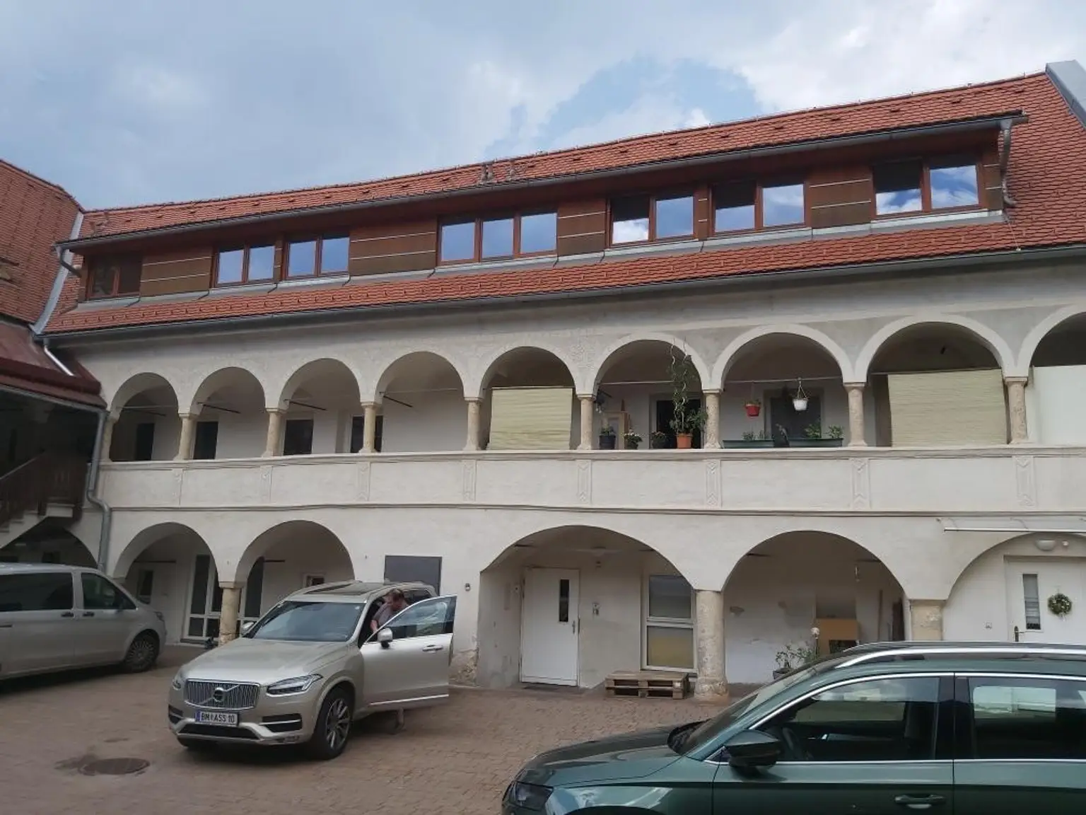 Zentrale 2-Zimmer-Wohnung mit Küchenblock und Balkon in Kapfenberg !