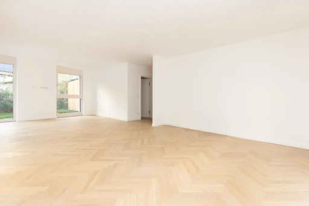 EXKLUSIVE GARTENWOHNUNG IN HIETZING MIT SALZWASSER-POOL UND SAUNA