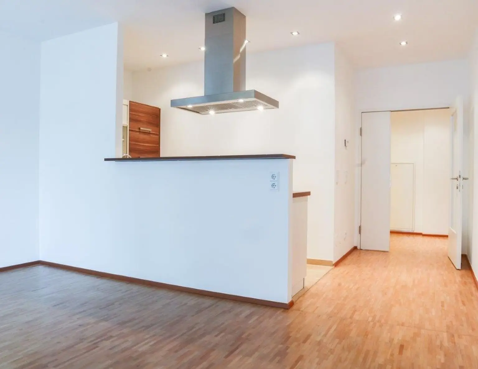 Graf Starhemberg-Gasse - Bezaubernde 2-Zimmer-Wohnung mit Loggia in den Innenhof