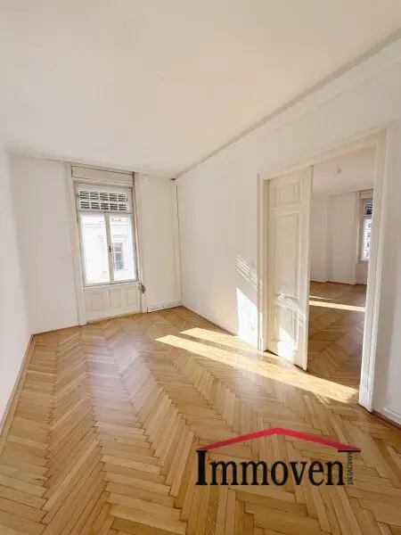 EXKLUSIVE LAGE:  Altbaubüro in der Weihburggasse!