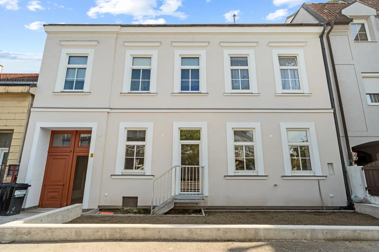 "Luxuriöse Gartenwohnung!"