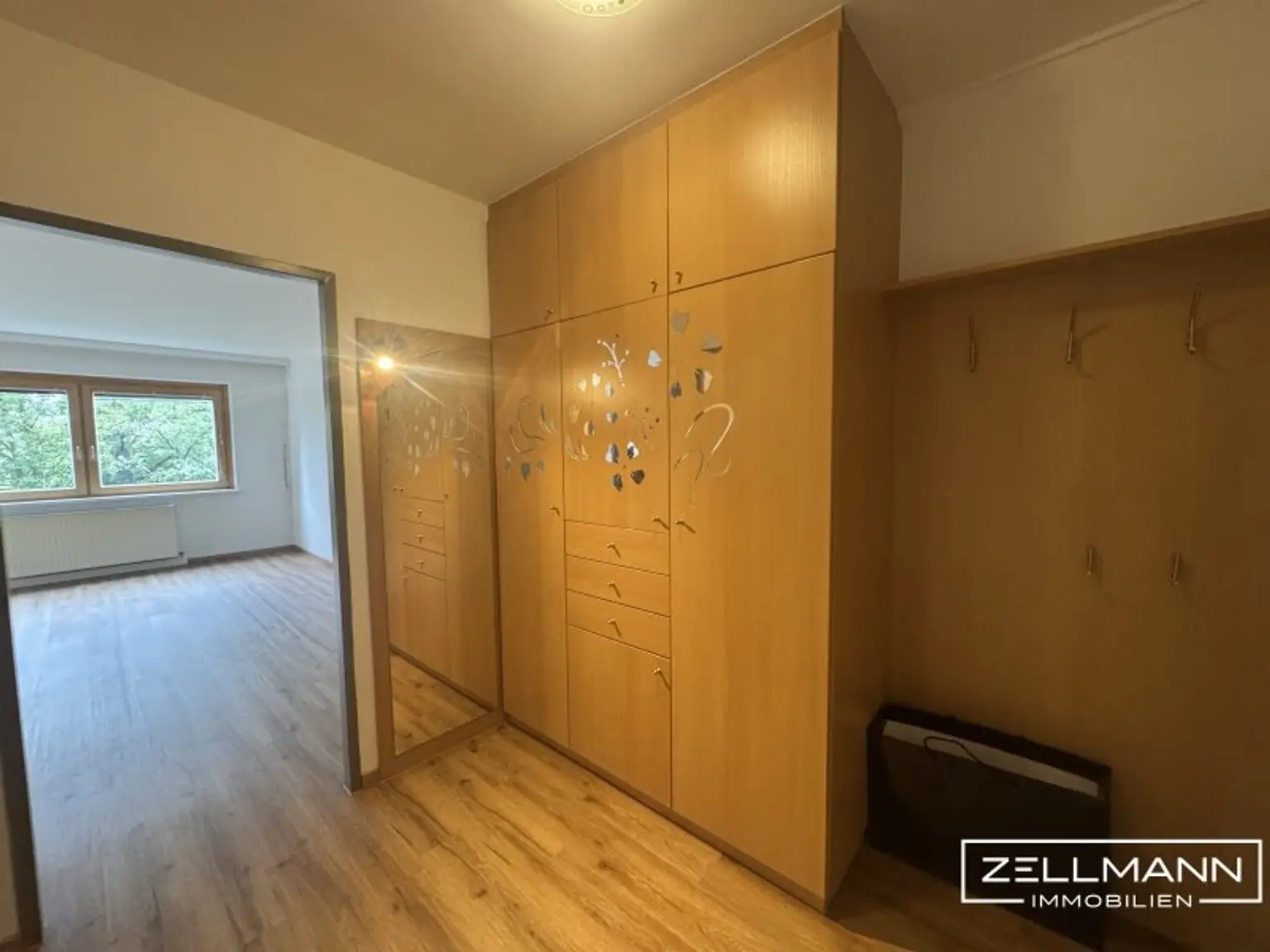 1 Zimmer Hit mit Grünblick | ZELLMANN IMMOBILIEN
