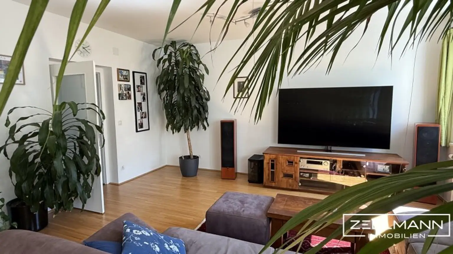 Repräsentatives Wohnen mit Stil und Substanz – großzügige Eigentumswohnung mit Balkon & Loggia | ZELLMANN IMMOBILIEN