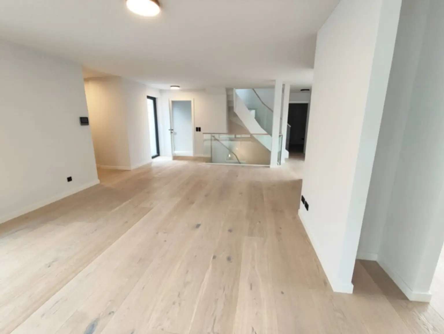 Krongasse! Erstbezug Penthouse mit 3 Terrassen und privatem Liftzugang auf frisch saniertem Altbau! Top17
