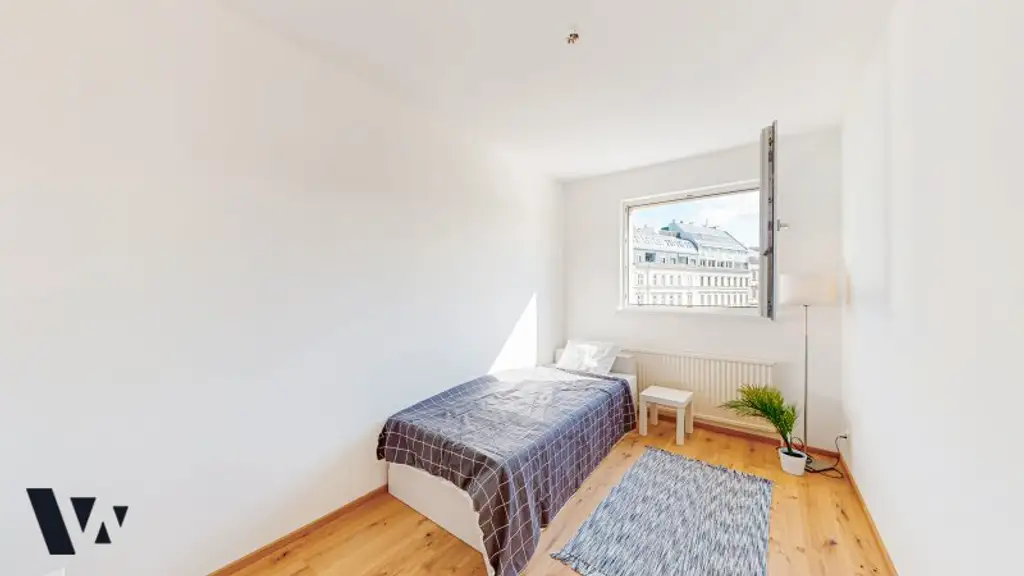 PARKBLICK AM HUNDSTURM | NEU RENOVIERTE 3-ZIMMERWOHNUNG MIT PARKPLATZ