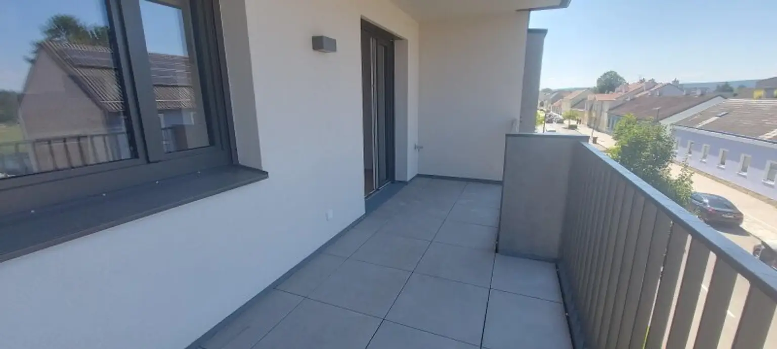 3-Zimmer-Wohnung mit Loggia und Tiefgaragenstellplatz (Top 14)