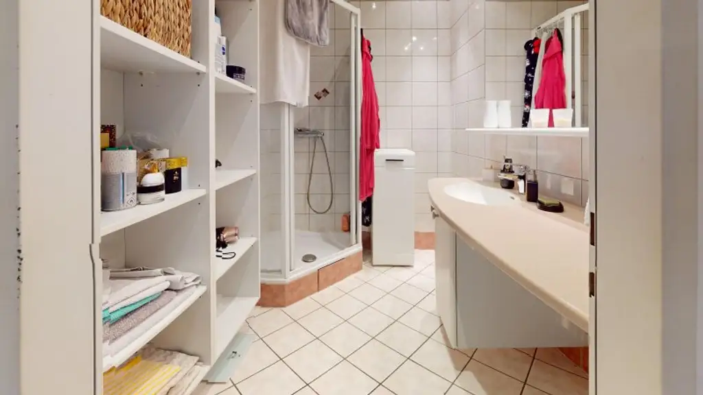 PROVISIONSFREI - Sehr heimelige und großzügige Wohnung im Herzen von Biedermannsdorf