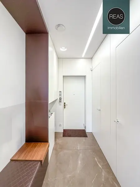Dem Steffl so nah! Absolutes Traumapartment mit hochwertigen Einbaumöbeln und einzigartiger Dachterrasse samt Speiselift