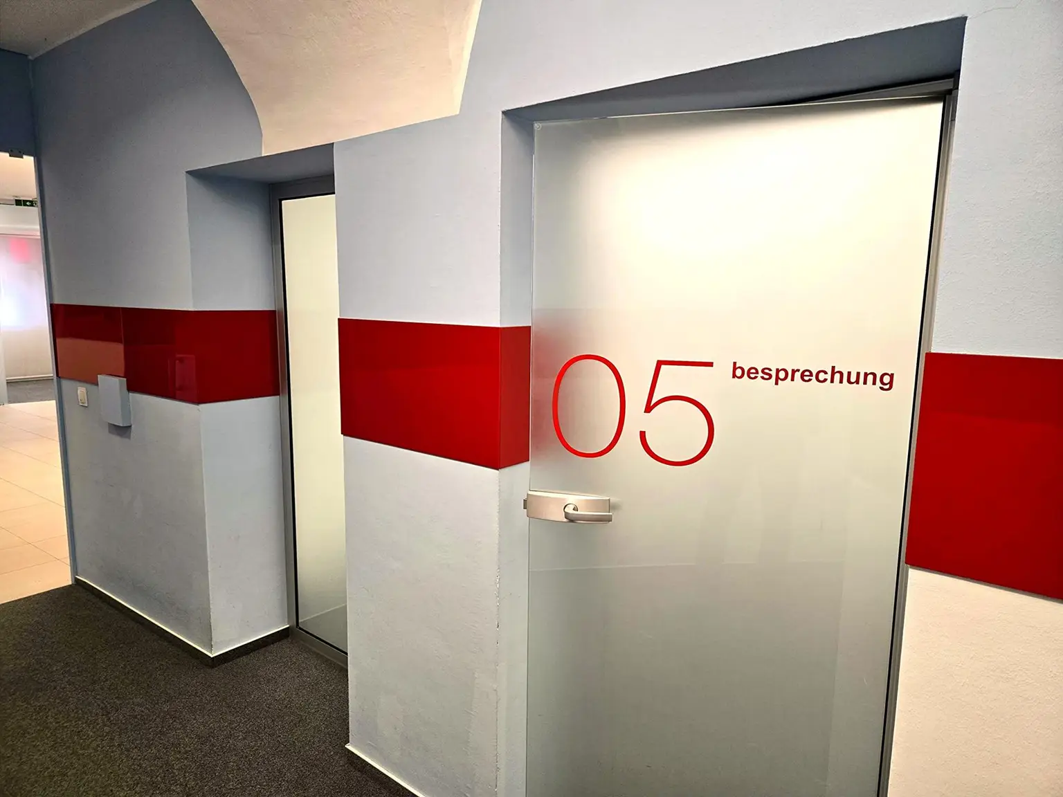 Freundliche Geschäftsräumlichkeit, Büro, Ordination oder Kanzlei im Erdgeschoss im Zentrum Haag zu mieten