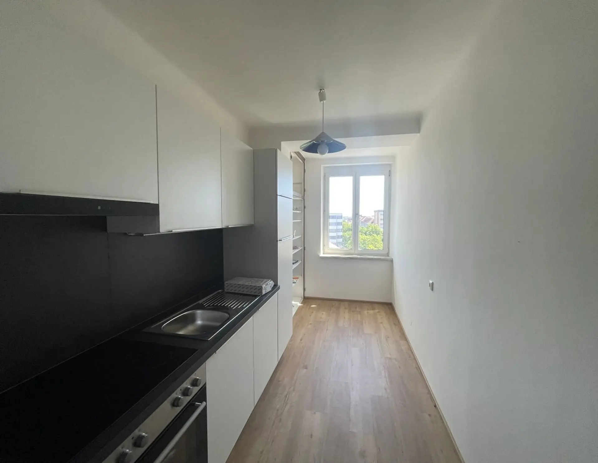 NEU - Sehr Schöne, Sanierte und Super Geschnittene 3-Zimmerwohnung mit Herrlichem Weitblick!