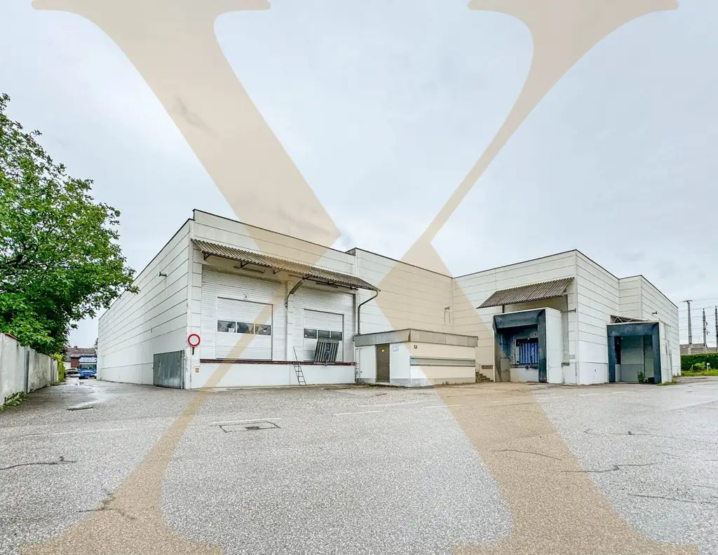 Lagerhalle samt Büros in verkehrstechnisch optimaler Lage in Wels zu vermieten! Gleisanschluss vorhanden!