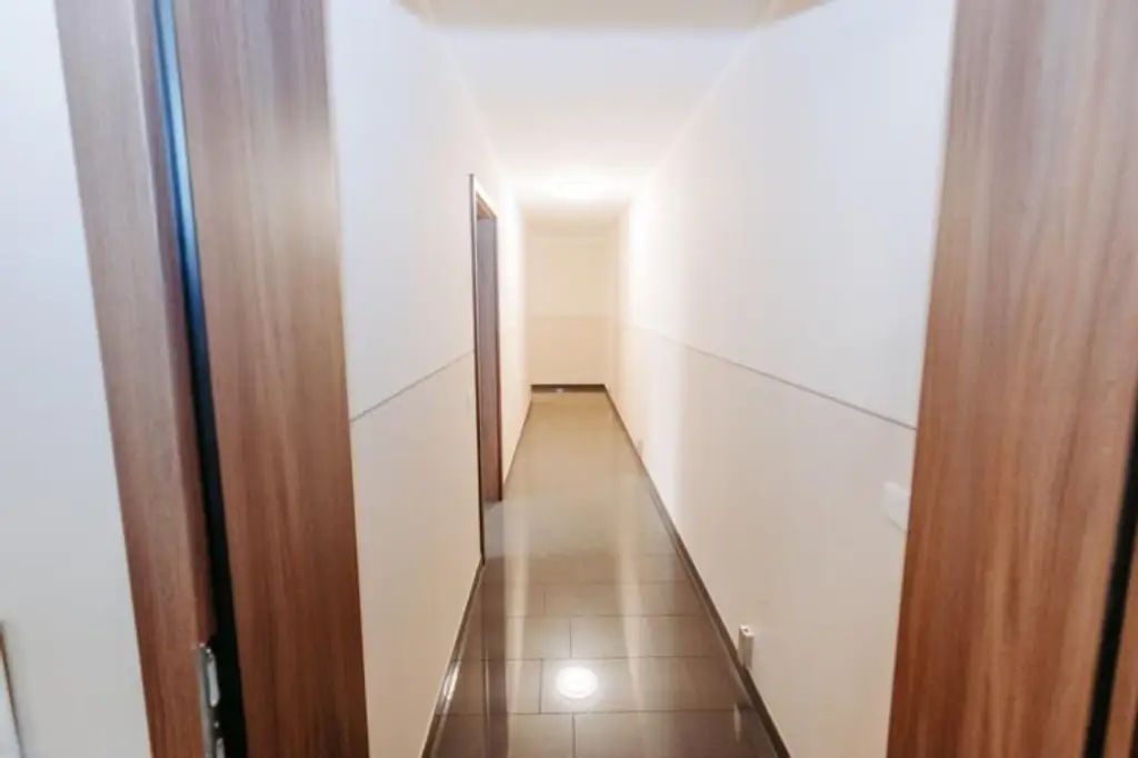 Verträumtes Bauernhaus neu adaptiert (2013) mit Toreinfahrt, Pool, Stadel und Schuppen