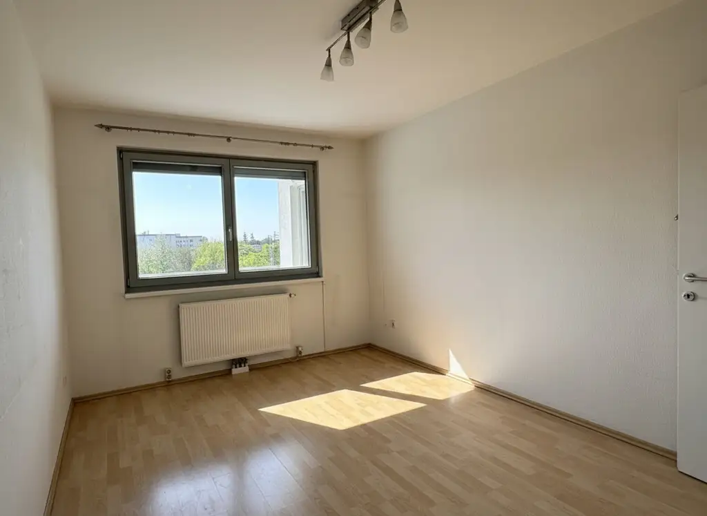 Ein Traum: Stadtwohnung in Neulaa mit unverbaubarem Blick ins Grüne