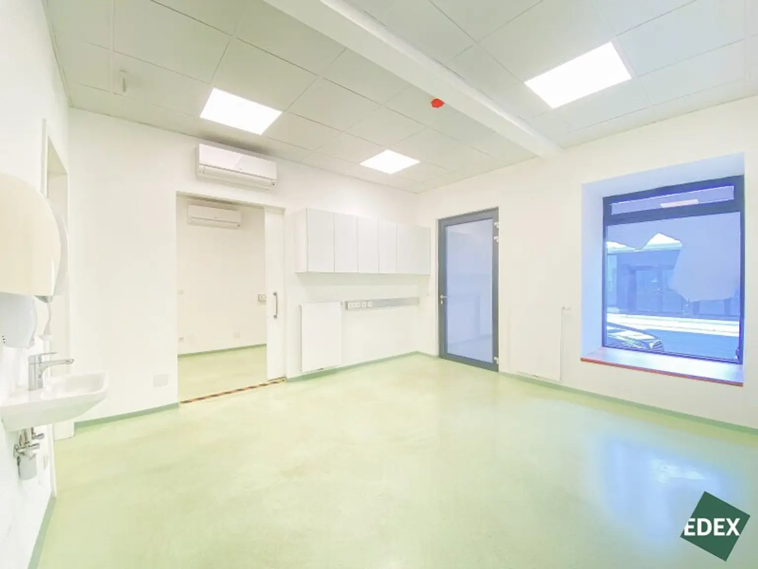 Hochwertige Arztpraxis unweit der Favoritenstraße zu verkaufen