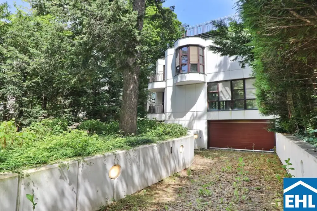 Stilvolle Villa mit Außenpool in exklusiver Grünruhelage des 19. Bezirks