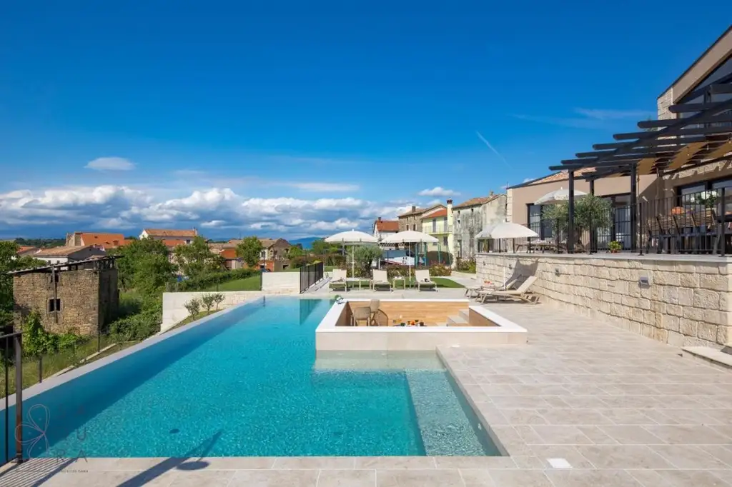 Mediterraner Rückzugsort mit Investitionspotenzial – Ihre Traumvilla in Kascerga