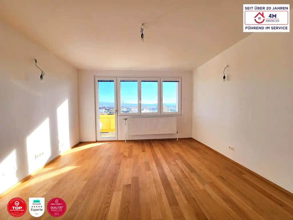 *AKTION NUR 1,5%+20% ust. PROVISION BEZAHLEN* Hochwertig sanierte 3-Zi.-Wohnung mit Loggia & traumhaftem Fernblick aus allen Zimmern