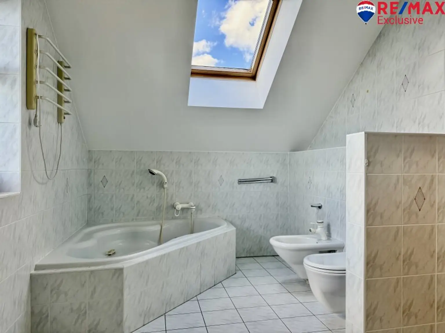 Seezauber – Einfamilienhaus auf ca. 120 m² Wfl. am Schloßsee in 2ter Reihe zu kaufen!