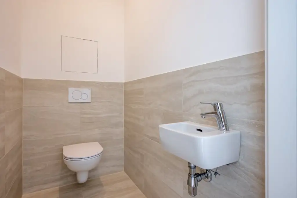 ++FonteFlats++ Fantastic 3-room attic FIRST OCCUPANCY with great roof terrace - near Hauptbahnhof/Central Station