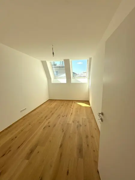 Elegantes Wohnen über den Dächern Wiens - exklusive 4 Zimmer Dachgeschosswohnung mit Terrasse