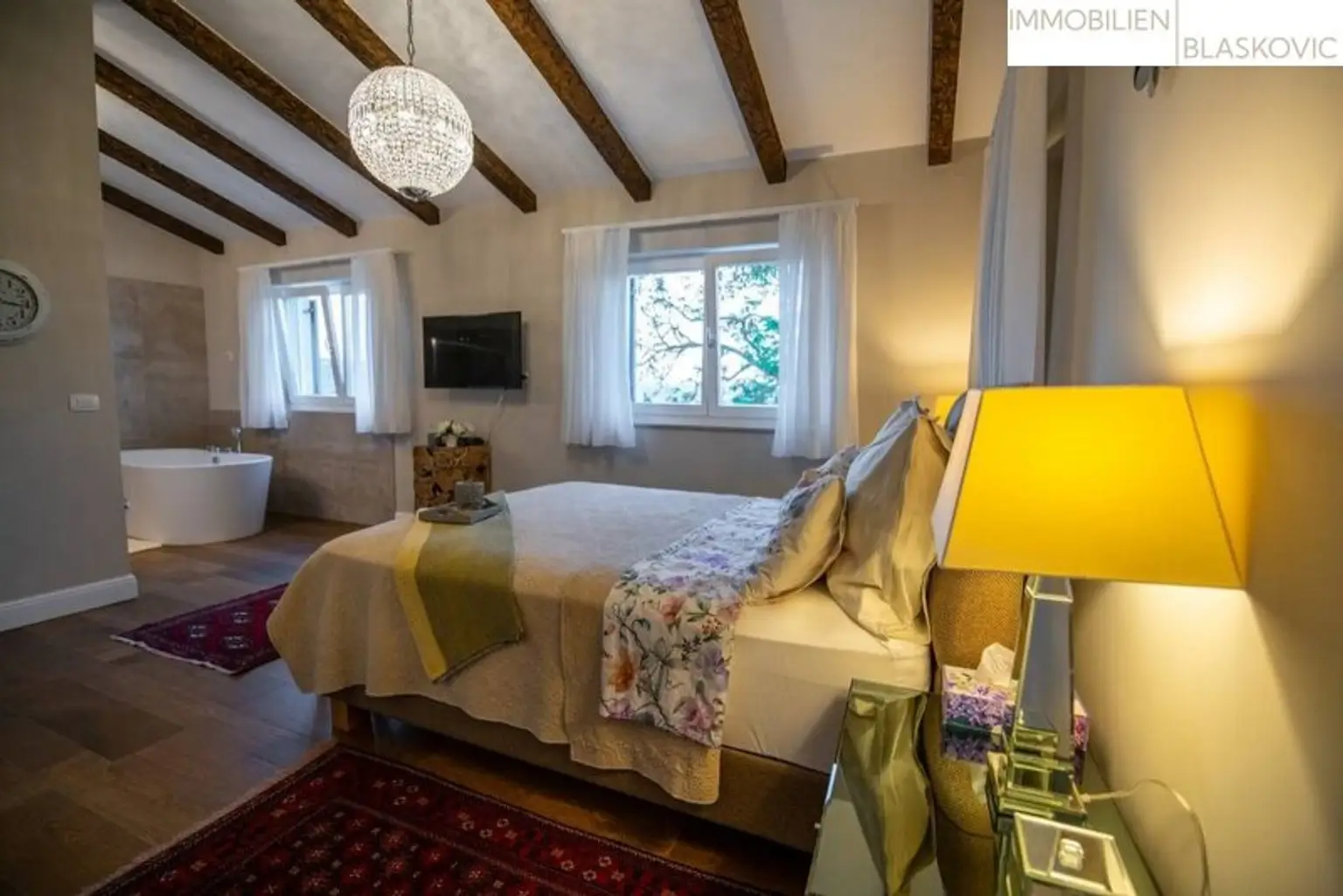 Charmante Villa im Grünen mit fabelhafter Aussicht in die Natur