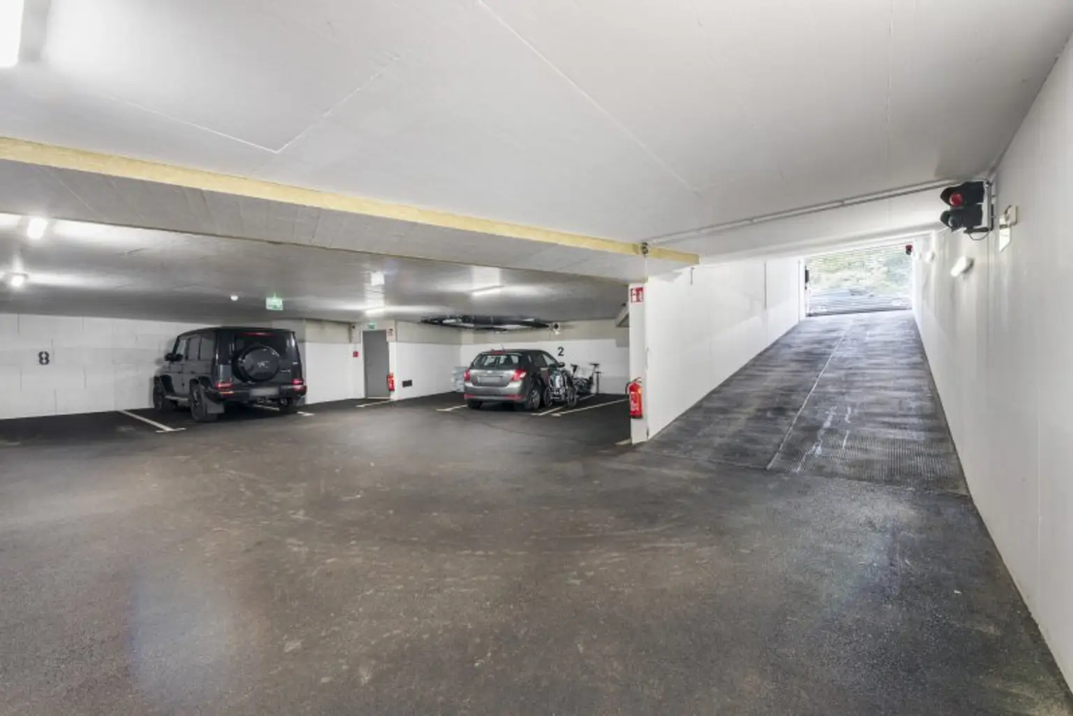 Rarität und Wohntraum! Dachgeschosswohnung mit südwestseitiger Terrasse an der oberen Alten Donau auf Eigengrund! Garagenplatz inkludiert