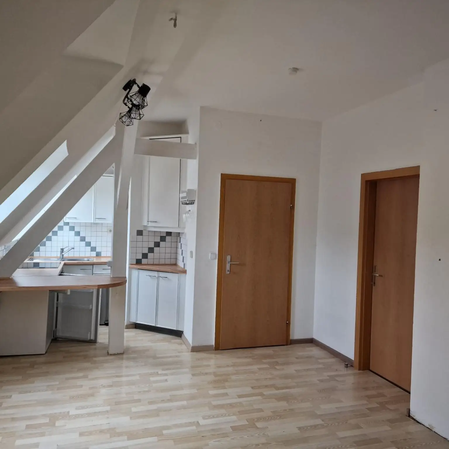 2,5-Zimmer-Dachgeschoßwohnung