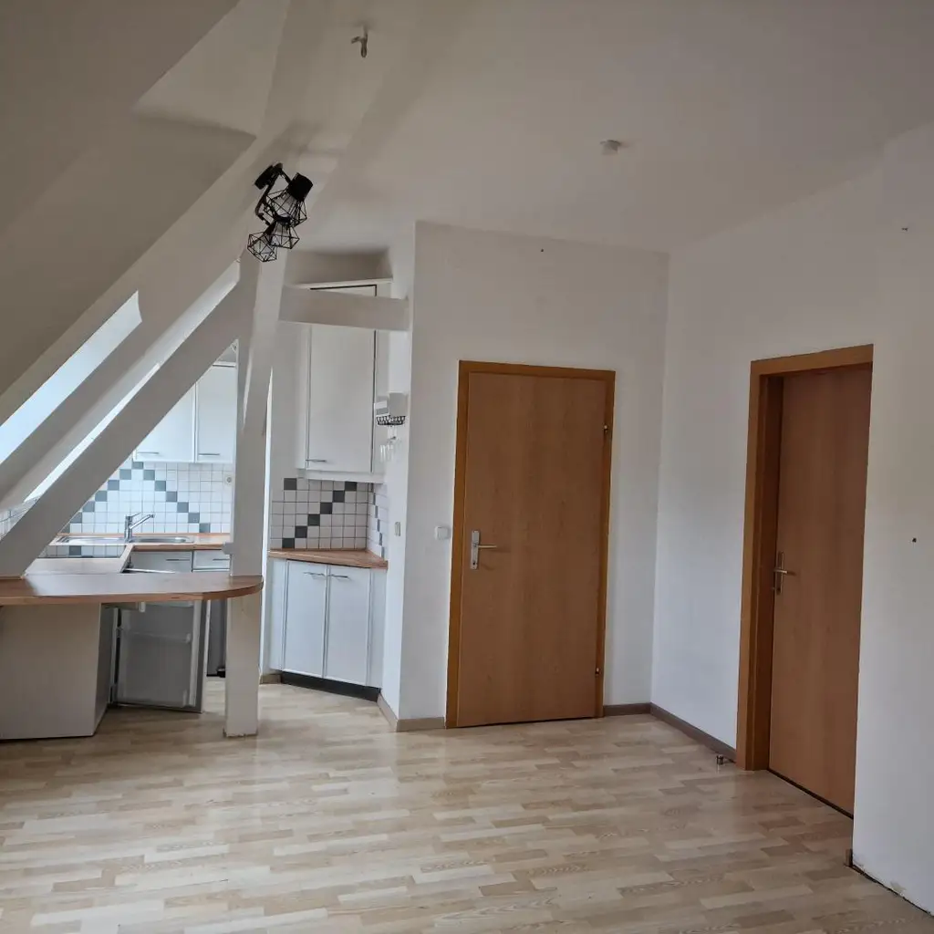 2,5-Zimmer-Dachgeschoßwohnung