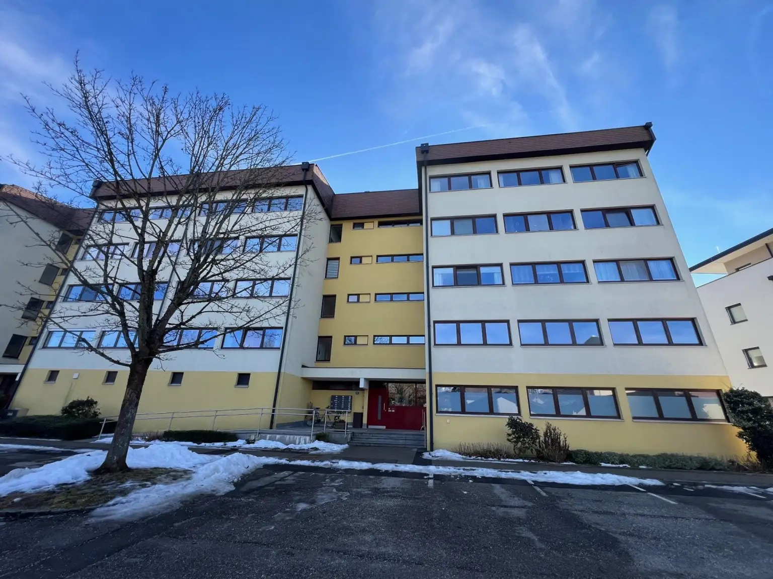 AußenansichtEingang