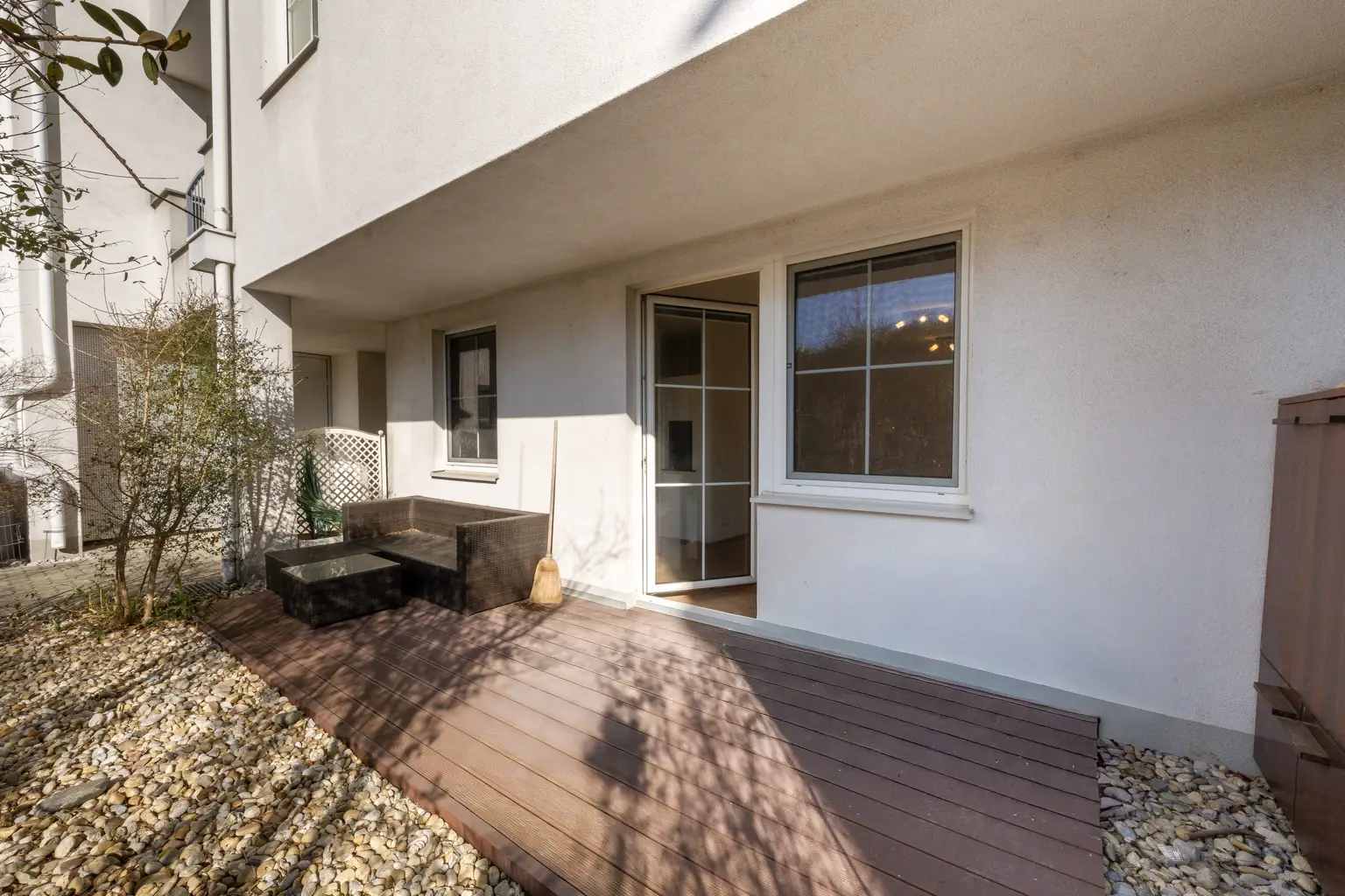 ++ Erdgeschosswohnung mit Terrasse & Parkplatz in der Wienerstraße ++