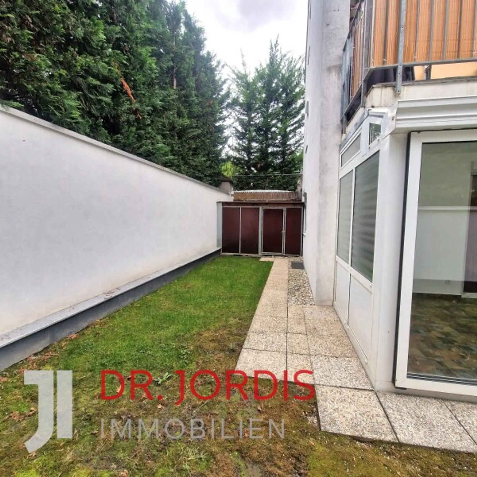 perfekt geschnittene Gartenwohnung, mit Garagenplatz im Eigentum