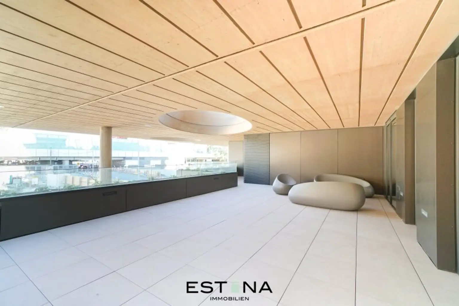 Premium City-Wohnung mit Weitblick & Wellness-Oase