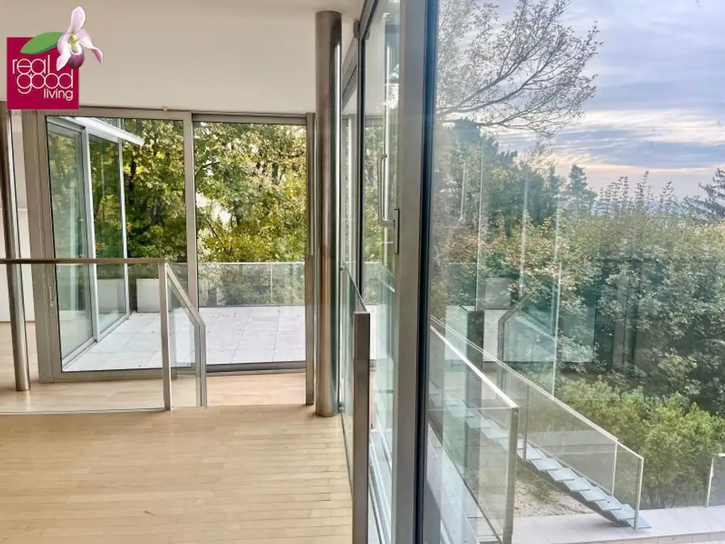 Wohngenuss mit Traumfernblick: Teilmöblierte Traumvilla mit Outdoorpool, Garten, Sauna, Jacuzzi Indoor, Tischtennistisch, etc.
