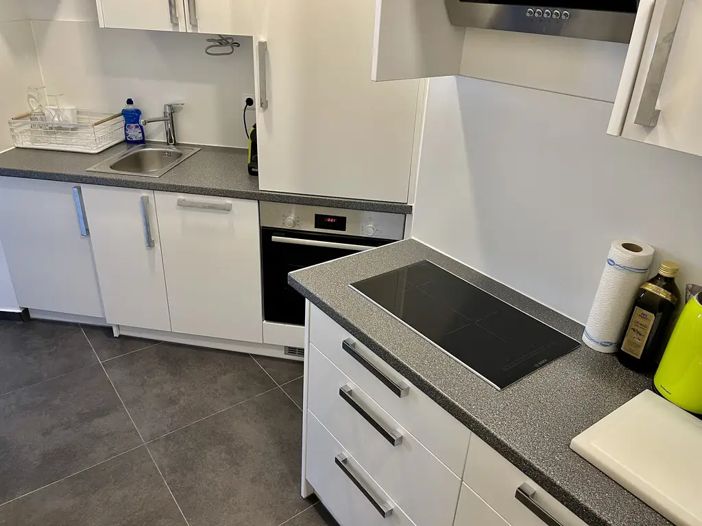 Möblierte Wohnung mit Balkon inklusive aller Kosten!