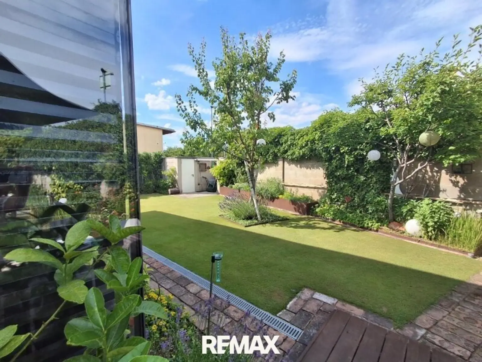 26 Garten Spielwiese 1220