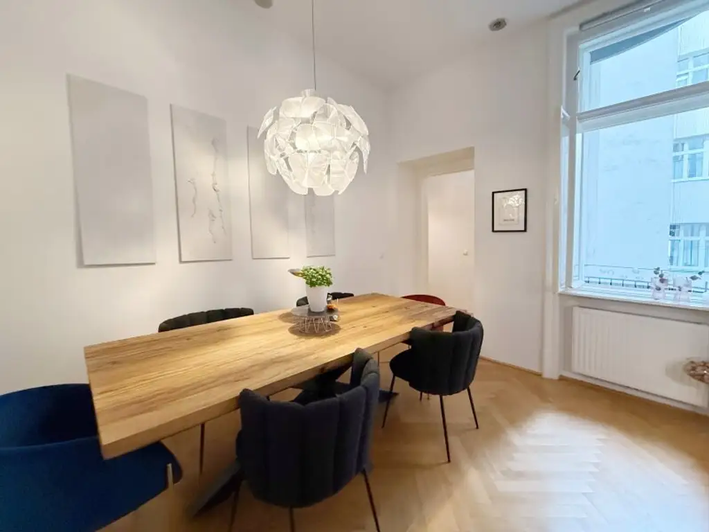 Großzügige 3,5-Zimmer-Wohnung mit Balkon im Herzen von Wien (unmöbliert)