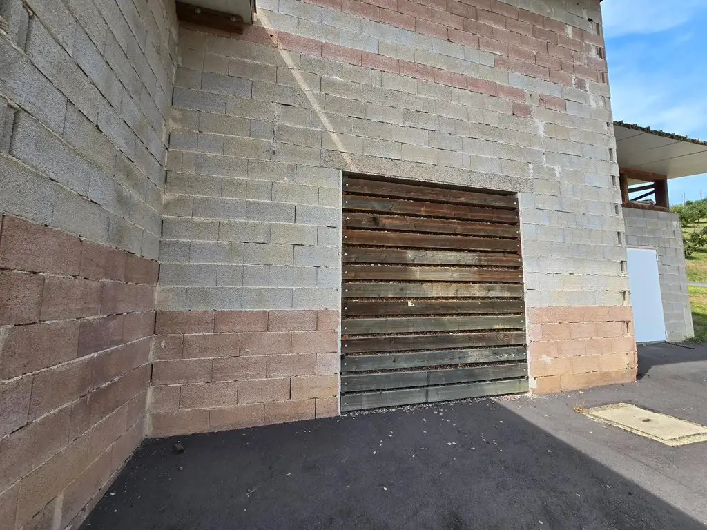 Großes Haus für Visionäre in Aussichtslage (Buschenschank, Weingärten)