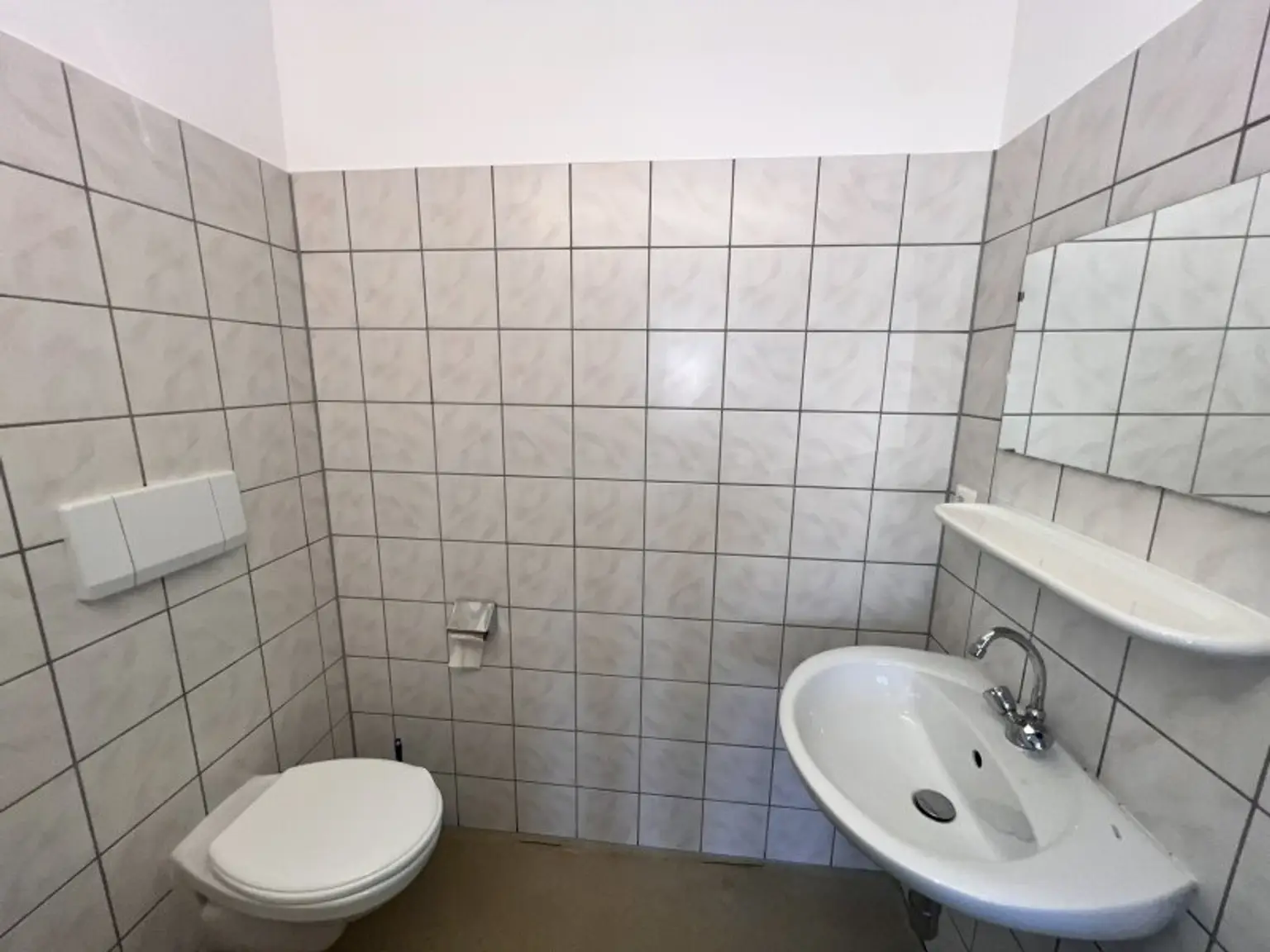 GÄSTEHAUS mit 17 abgeschlossenen Appartements zu vermieten!