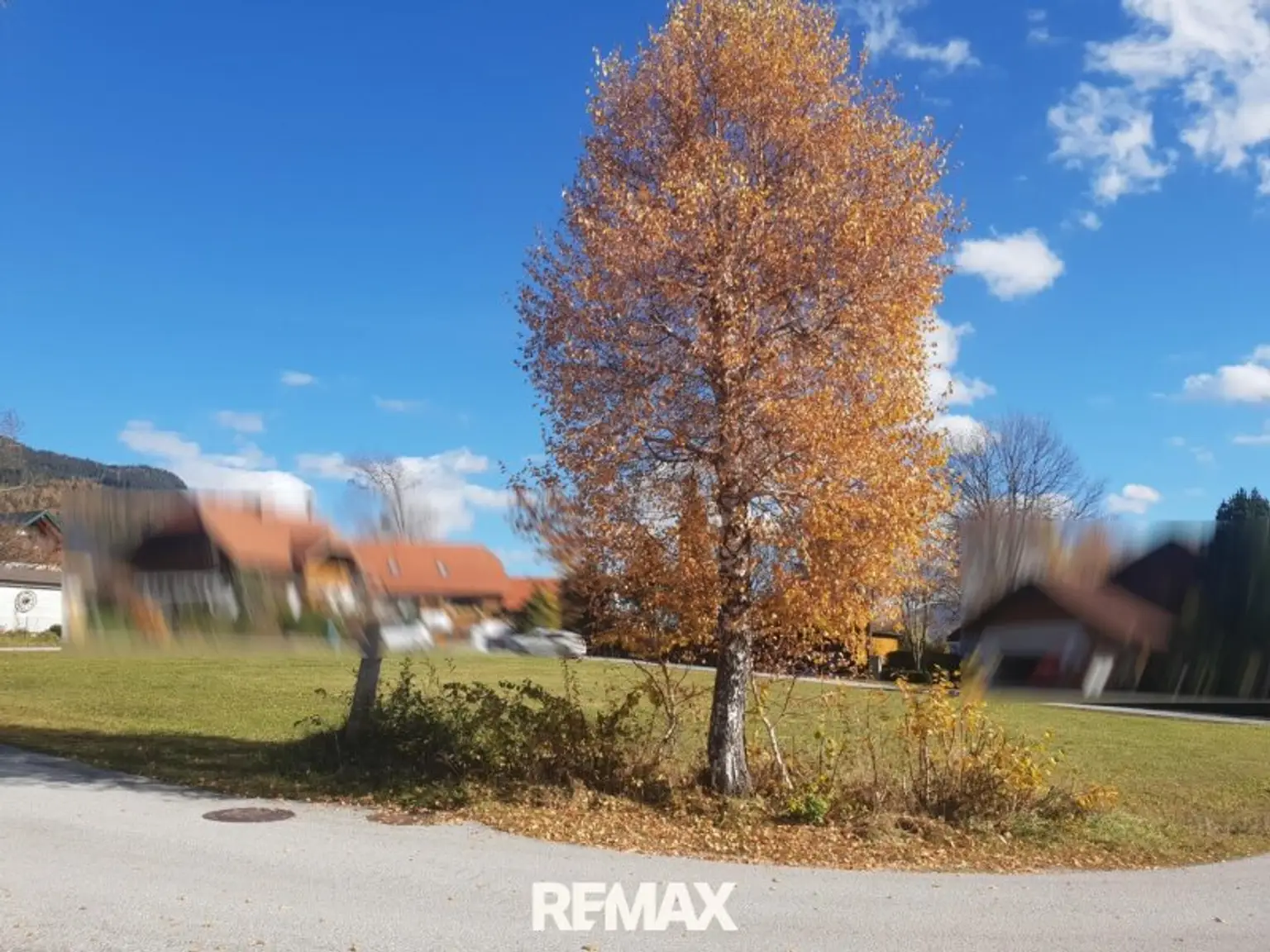 Das Grundstück von südwestlicher Seite gesehen