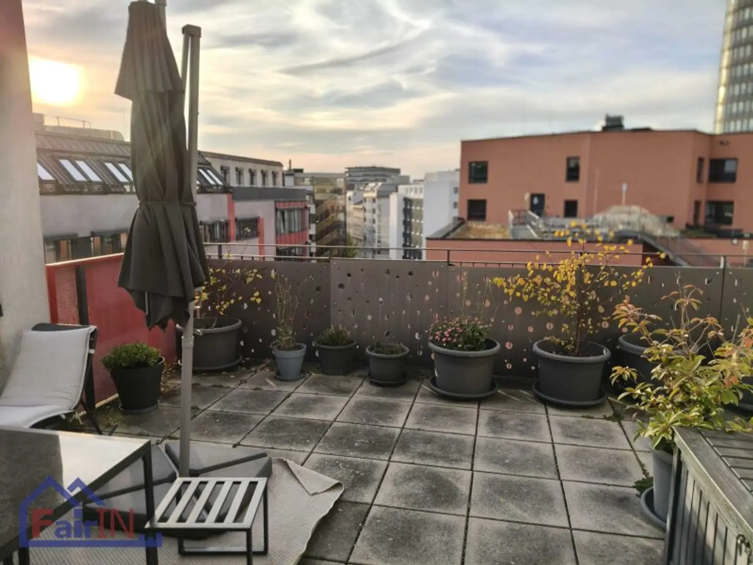 ***Moderne, helle Dachterrassenwohnung beim Hauptbahnhof ***ab 01.01.2026